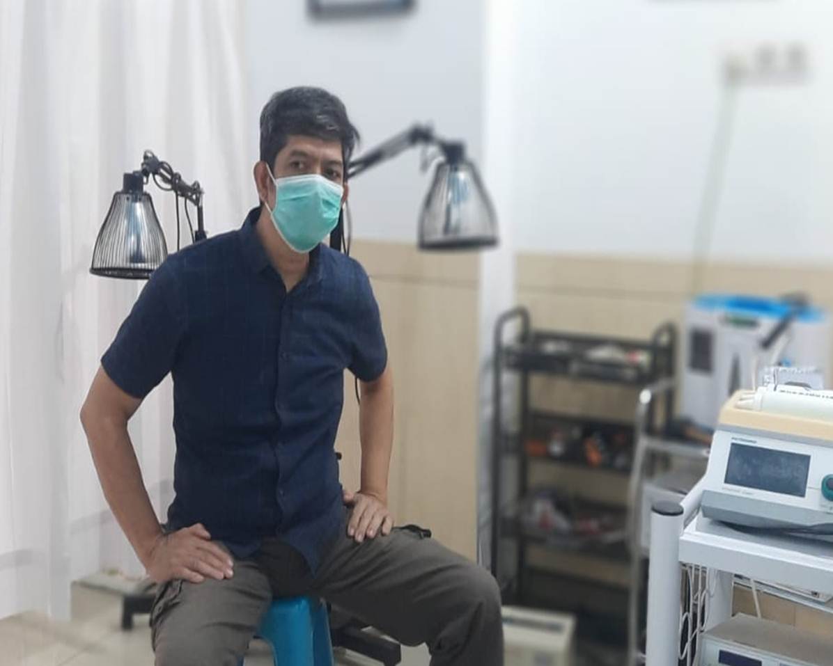 Arie Hidayat, SMPh